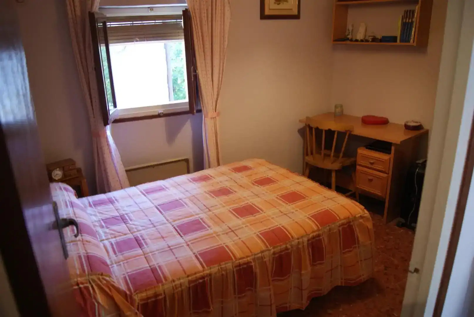 Schlafzimmer von Wohnung zum Verkauf in Biel mit Klimaanlage, Privatgarten und Abstellraum