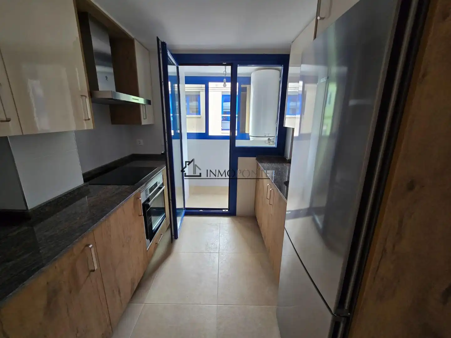 Kitchen of Flat for sale in Soutomaior  with Storage room