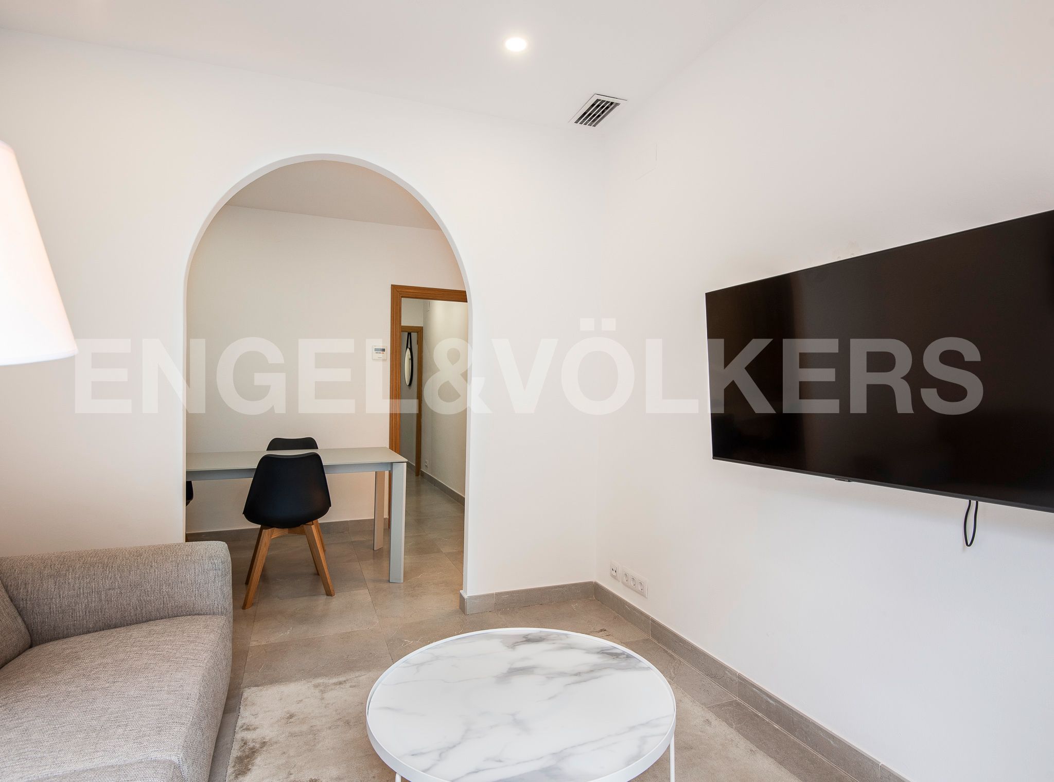 Living room of Apartment for sale in  Barcelona Capital  with Air Conditioner, Heating and Furnished