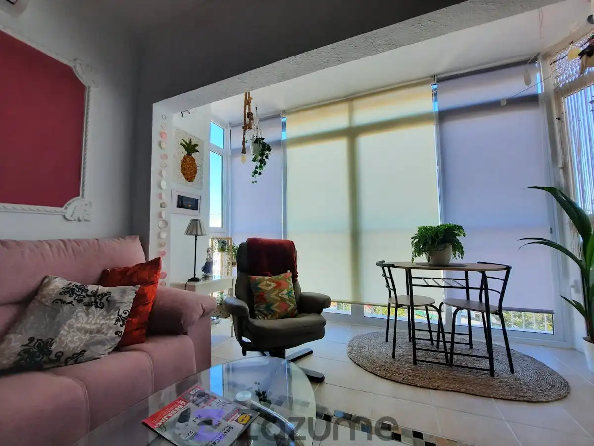 Wohnzimmer von Wohnungen zur Miete in Benalmádena mit Klimaanlage, Heizung und Privatgarten