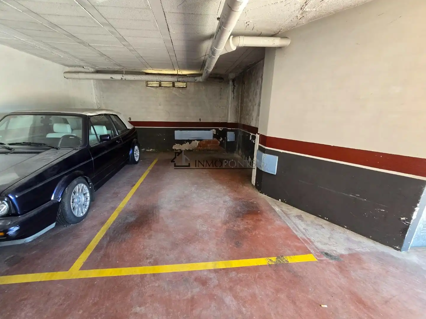 Aparcament de Pis en venda en Pontevedra Capital  amb Calefacció i Traster