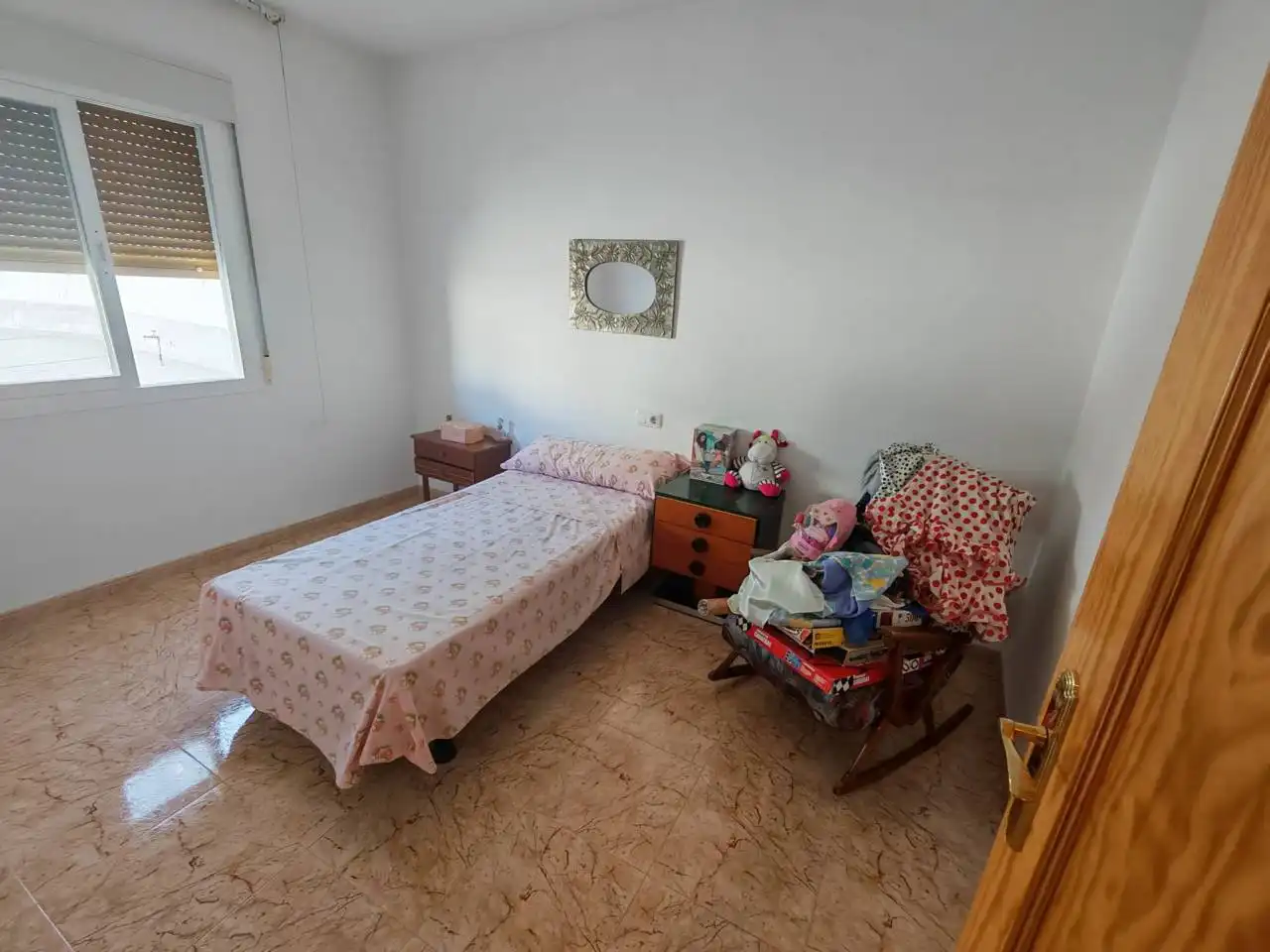 Dormitori de Casa o xalet en venda en Villanueva Mesía amb Terrassa
