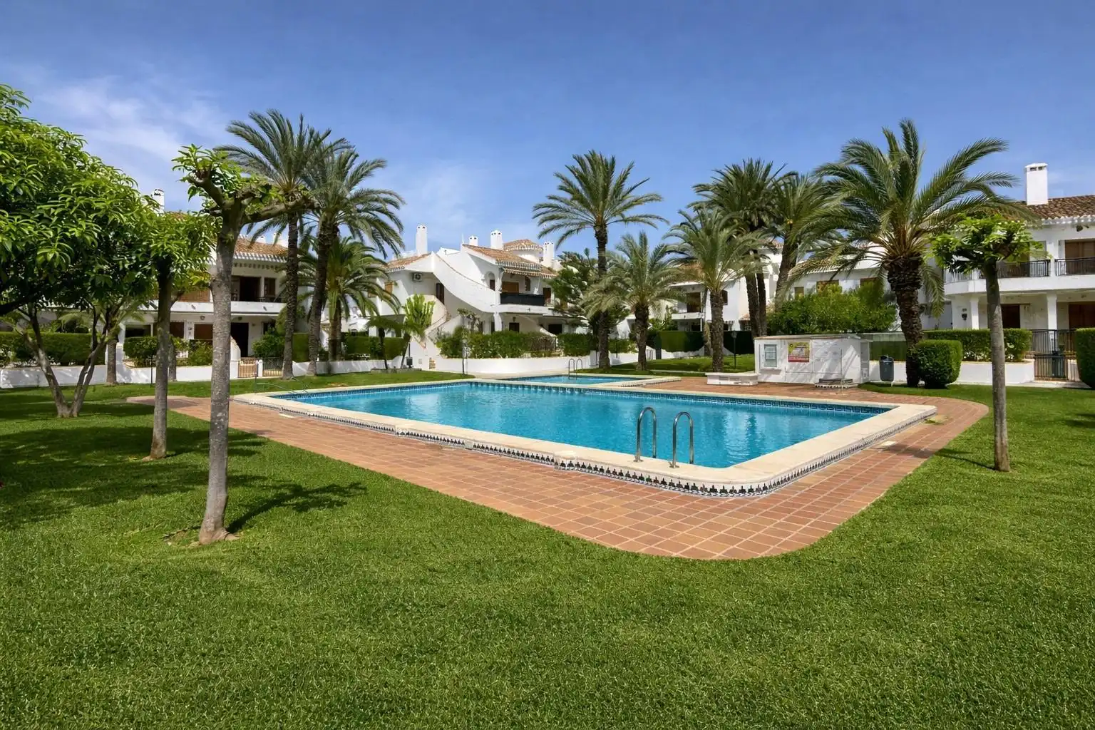 Jardín de Casa adosada en venta en Pilar de la Horadada con Terraza, Amueblado y Balcón