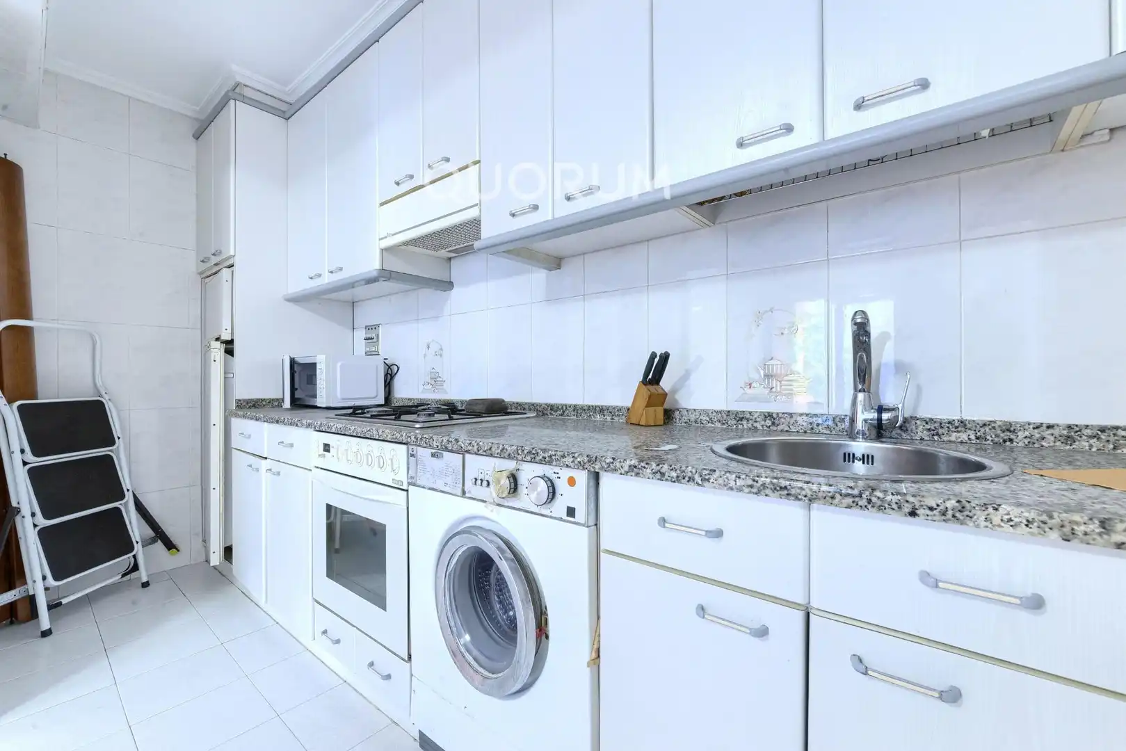 Küche von Wohnung zum Verkauf in Basauri  mit Heizung und Balkon