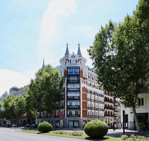 Ático en Venta en Calle de Alfonso XII en Jerónimos