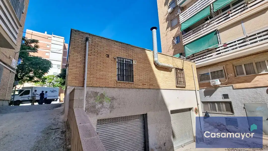 Vista exterior de Local en venda en Alicante / Alacant