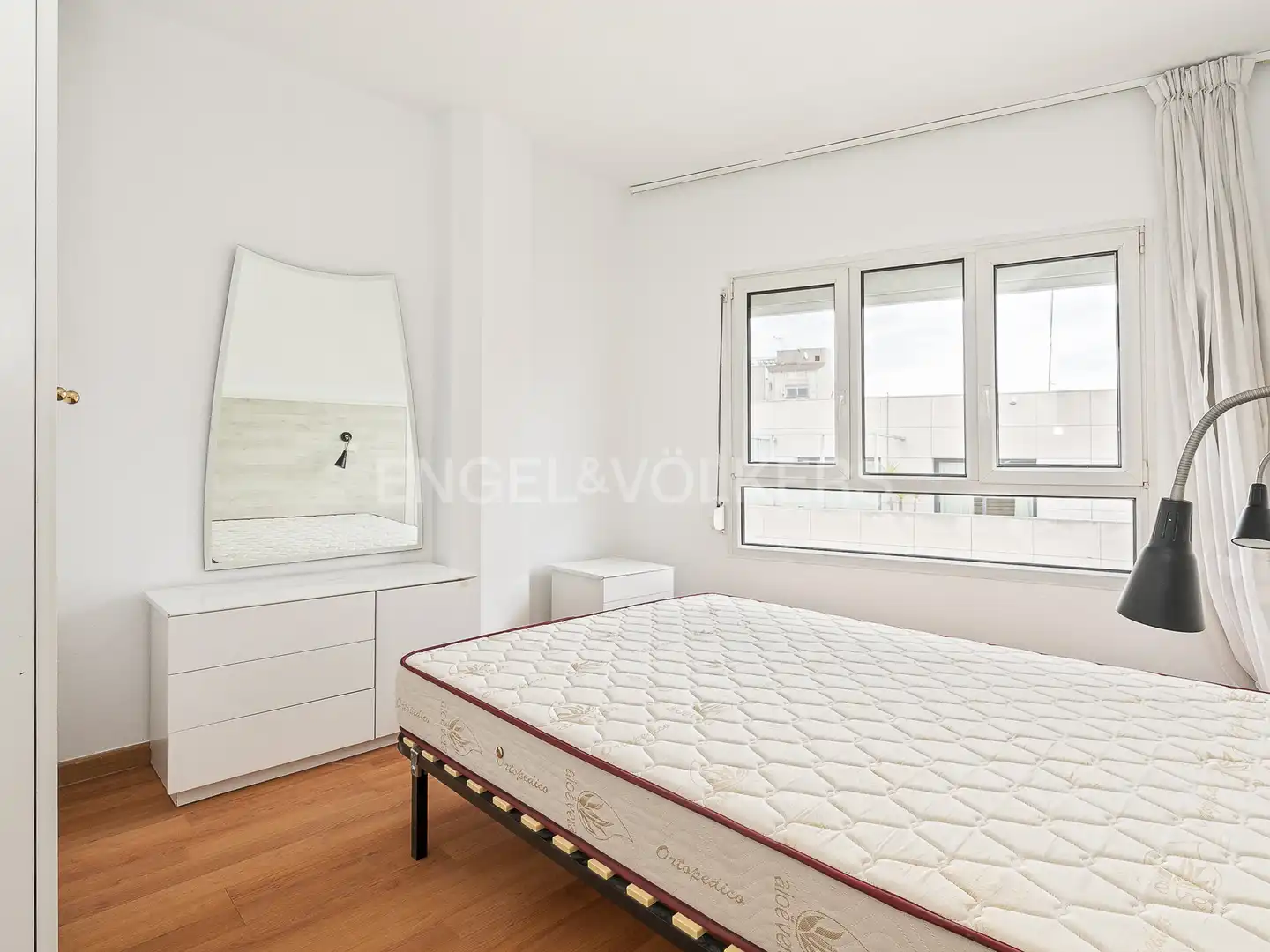 Bedroom of Flat for rent in Barcelona  with Air Conditioner, Heating and Parquet flooring