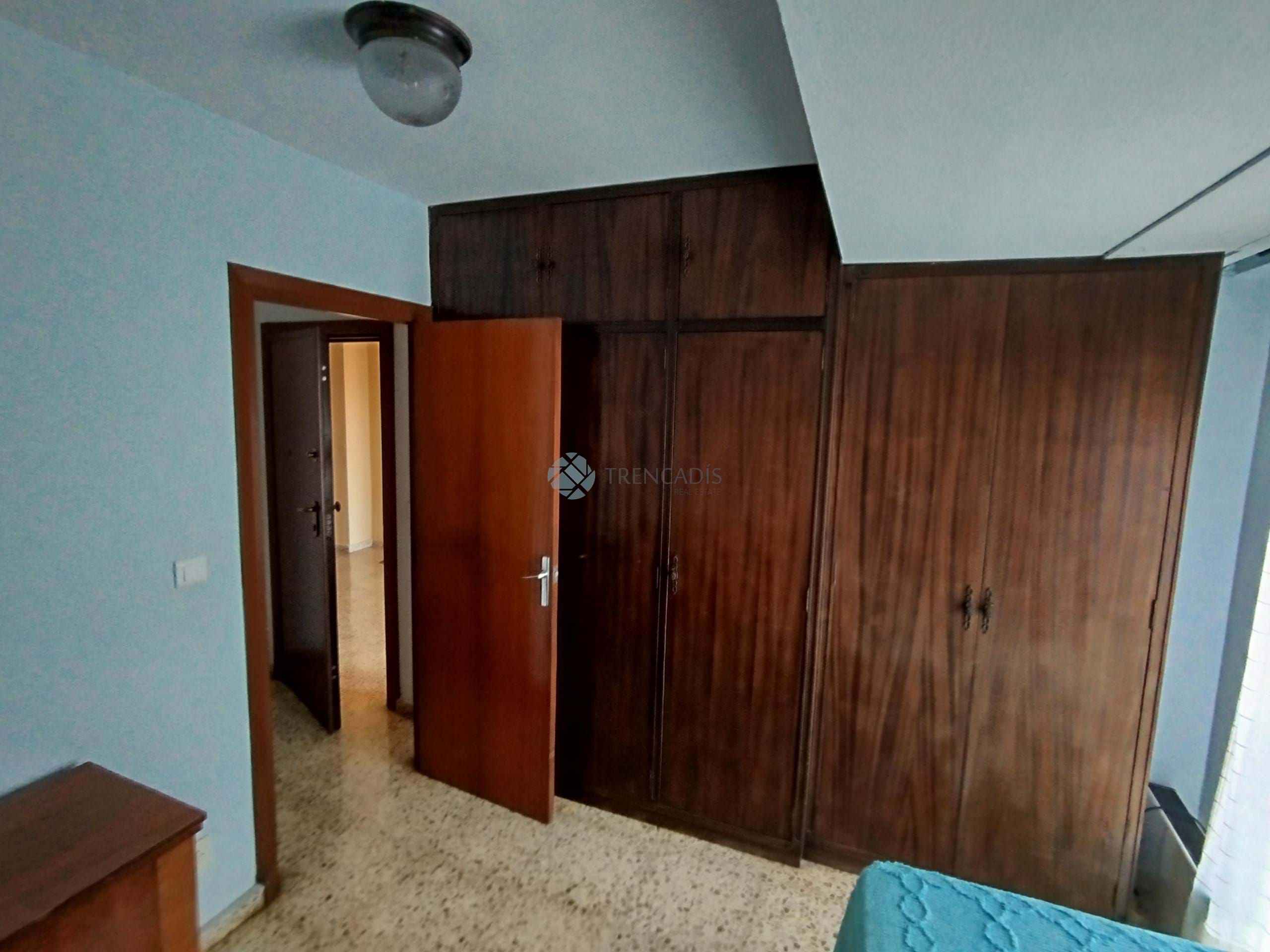Dormitori de Pis en venda en  Valencia Capital amb Aire condicionat i Balcó