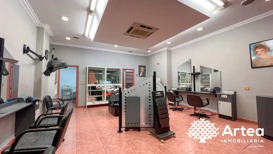 Local comercial en venda a Grupo Tomás Zubiría Ybarra