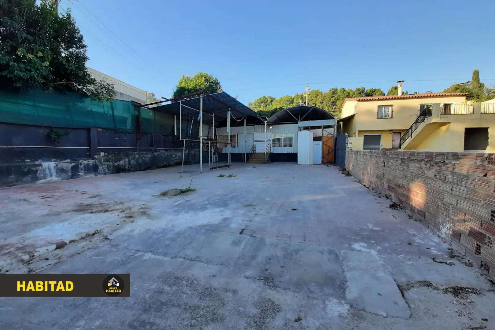 Außenansicht von Fabrik Grundstücke zur Miete in Santa Coloma de Cervelló