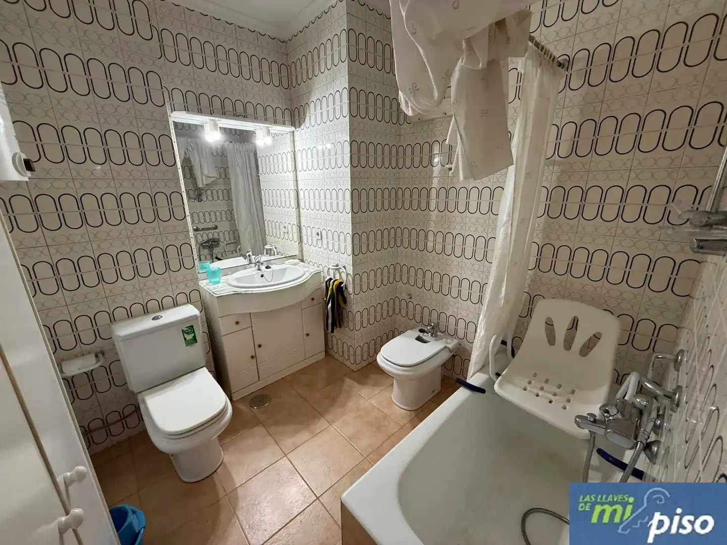 Baño de Piso en venta en Valladolid con Calefacción, Parquet y Amueblado