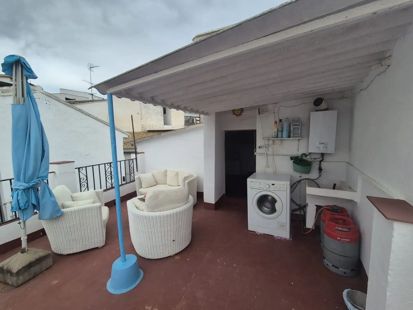 Terrace of Houses for sale in Guaro  with Air Conditioner, Terrace and Furnished