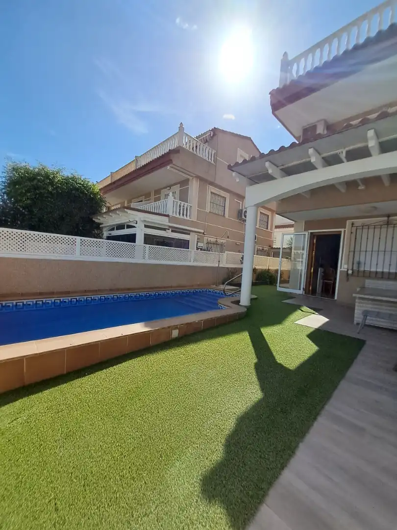 Adosado con terraza en venta en Avenida del Mare Nostrum, imagen 13