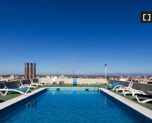 Piscina de Pis de lloguer en  Madrid Capital amb Aire condicionat, Calefacció i Moblat