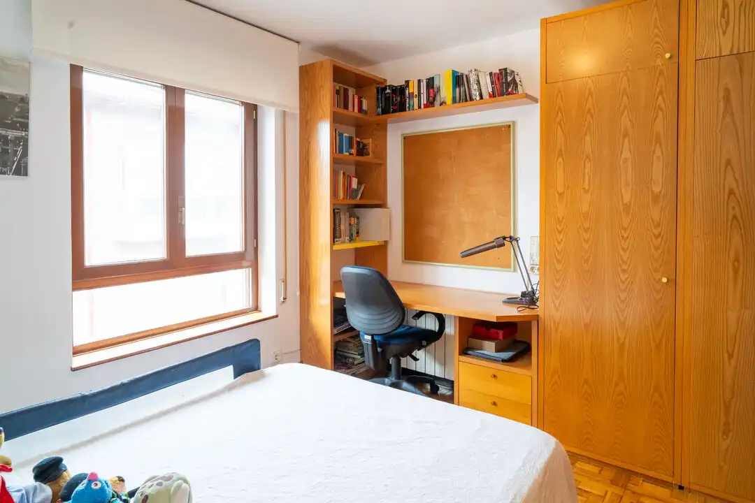 Habitación de Piso en venta en Cabezón de la Sal con Calefacción y Balcón