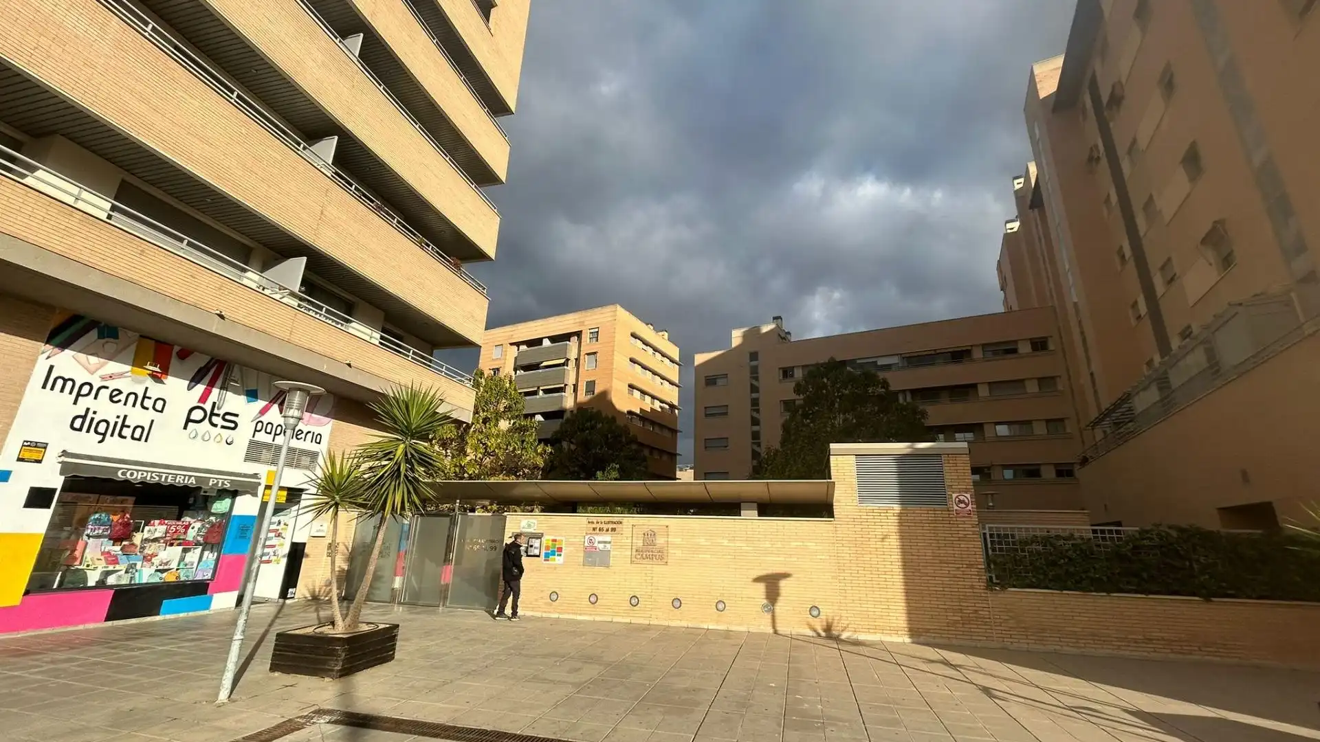 Garage for sale in Avenida De la Ilustración, Campus de la Salud