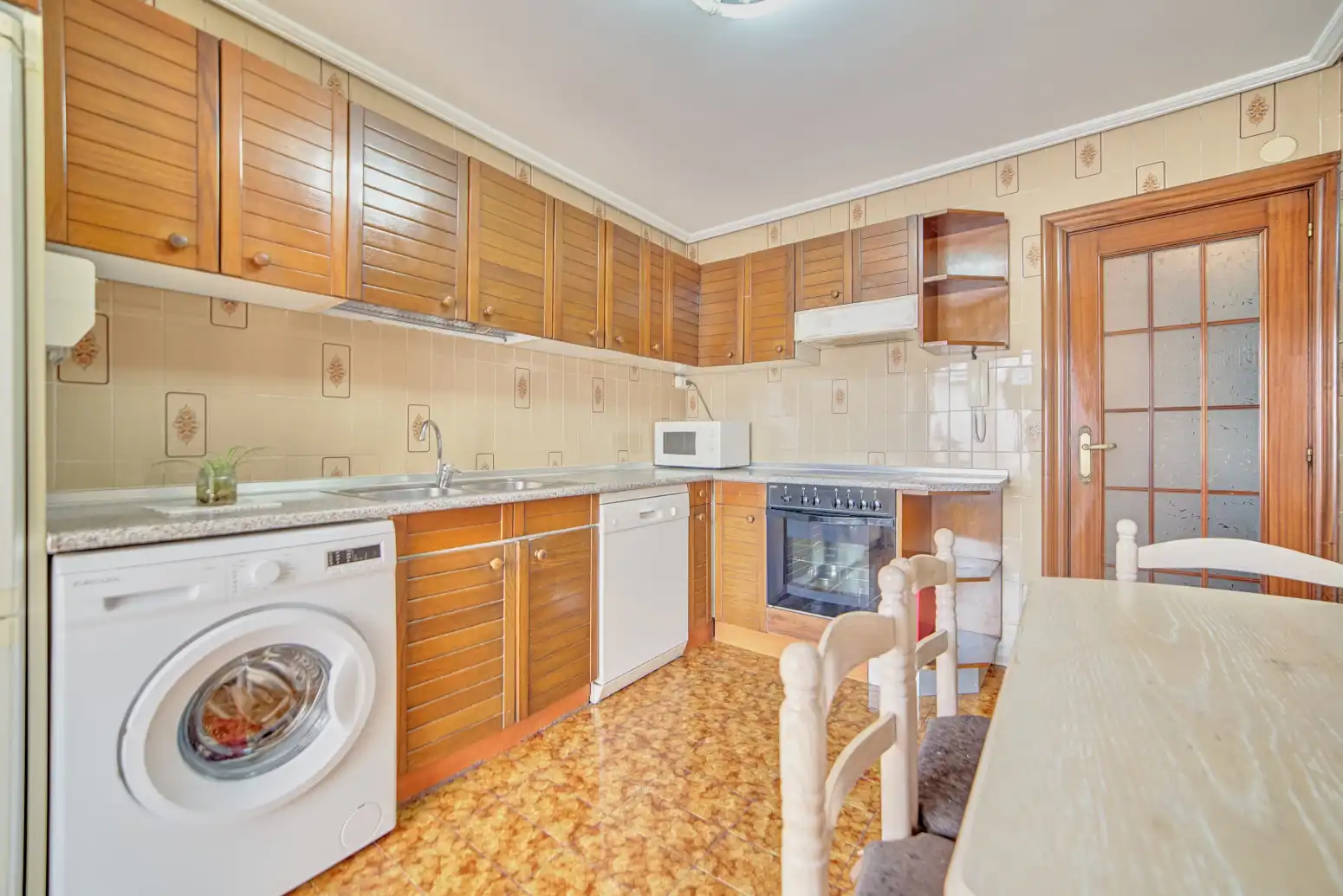 Cuina de Pis en venda en  Pamplona / Iruña amb Calefacció, Parquet i Terrassa