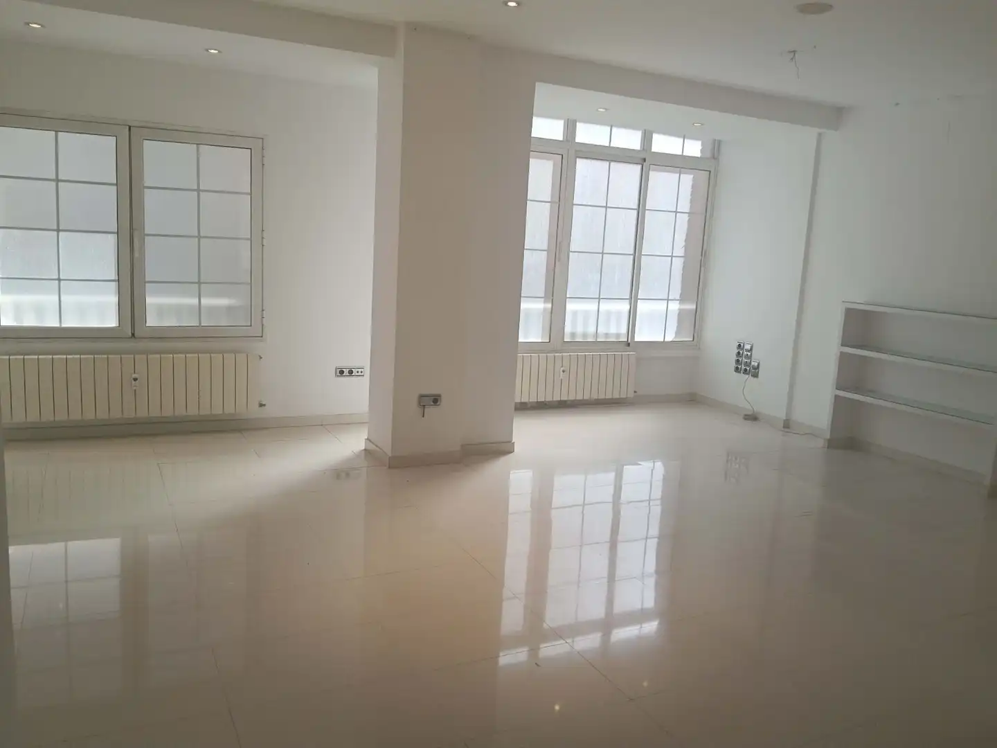 Sala d'estar de Pis de lloguer en Zaragoza amb Traster