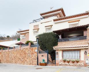 Exterior view of House or chalet for sale in  Granada Capital  with Air Conditioner, Heating and Private garden