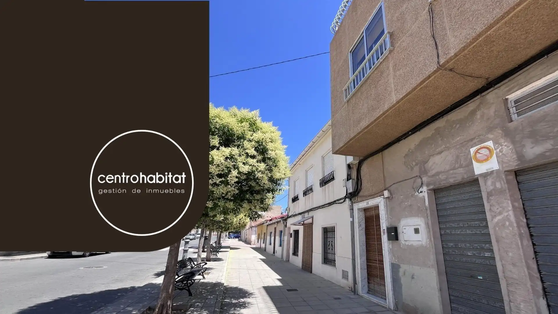 Exterior view of Houses for sale in Elda  with Air Conditioner, Heating and Balcony