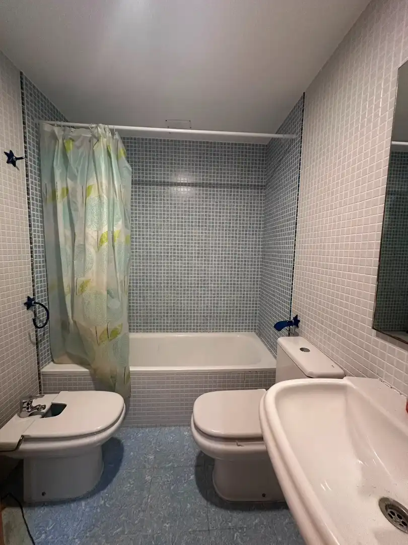 Bathroom of Flat for rent in Vila-real  with Air Conditioner, Heating and Furnished