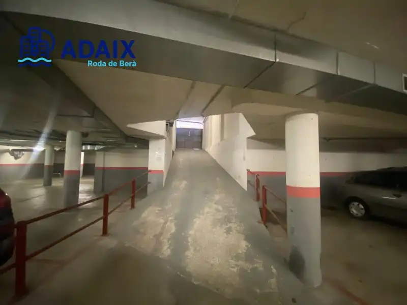 Aparcamiento en venta en Roda de Berà, imagen 3