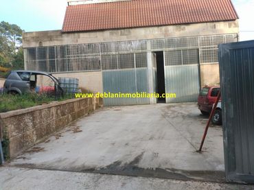 Industrial building to rent in Tui