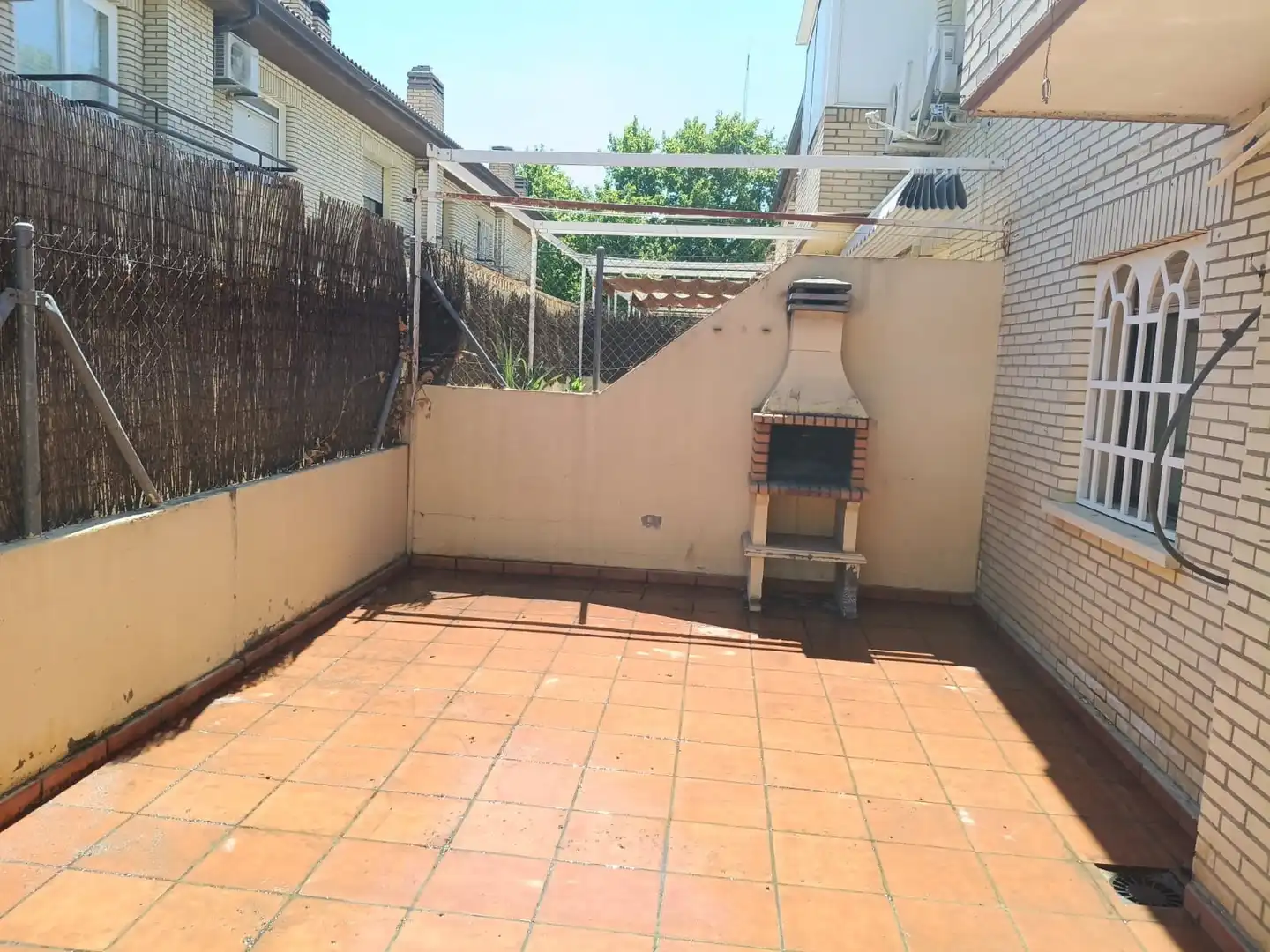 Terraced house for sale in Calle de Santillana del Mar 20, imagen 2