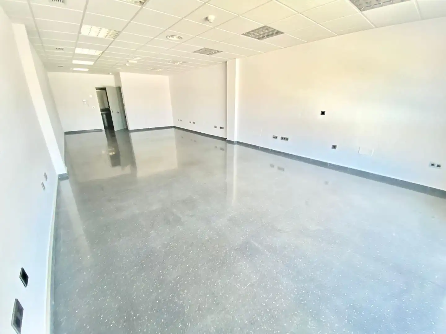Büro zum Verkauf in Lorca mit Heizung und Terrasse
