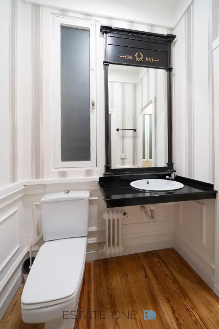 Ground floor for rent in Calle de Lope de Vega, Cortes - Huertas