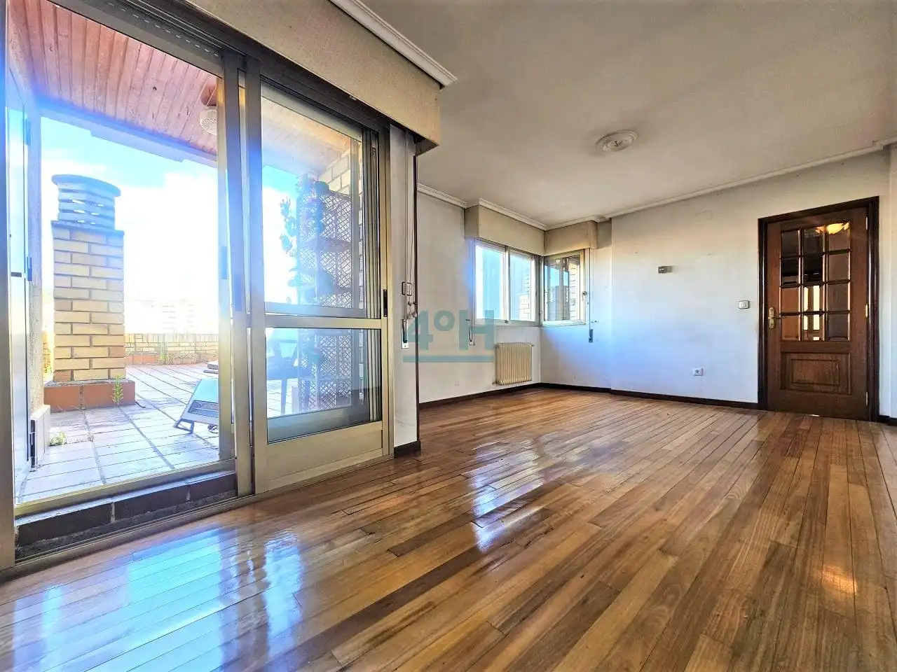 Wohnzimmer von Wohnung zum Verkauf in Ourense Capital  mit Heizung, Parkett und Terrasse
