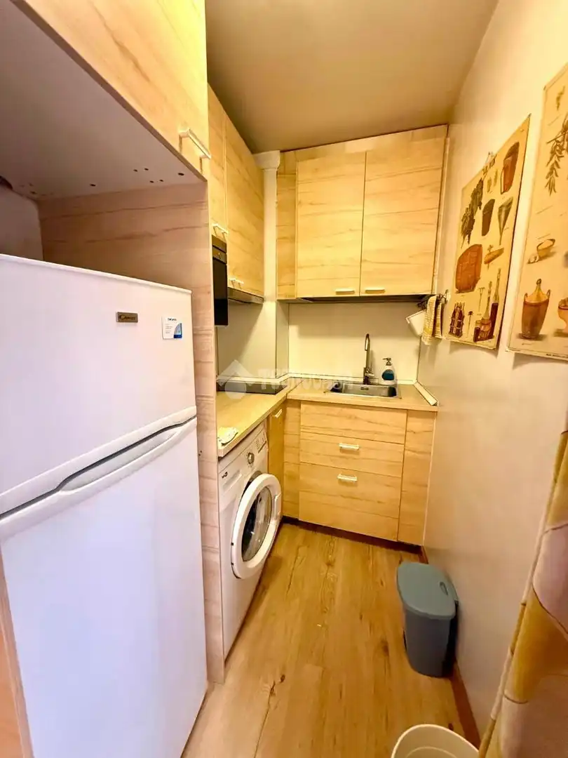Cocina de Estudio de alquiler en Madrid con Aire acondicionado y Terraza