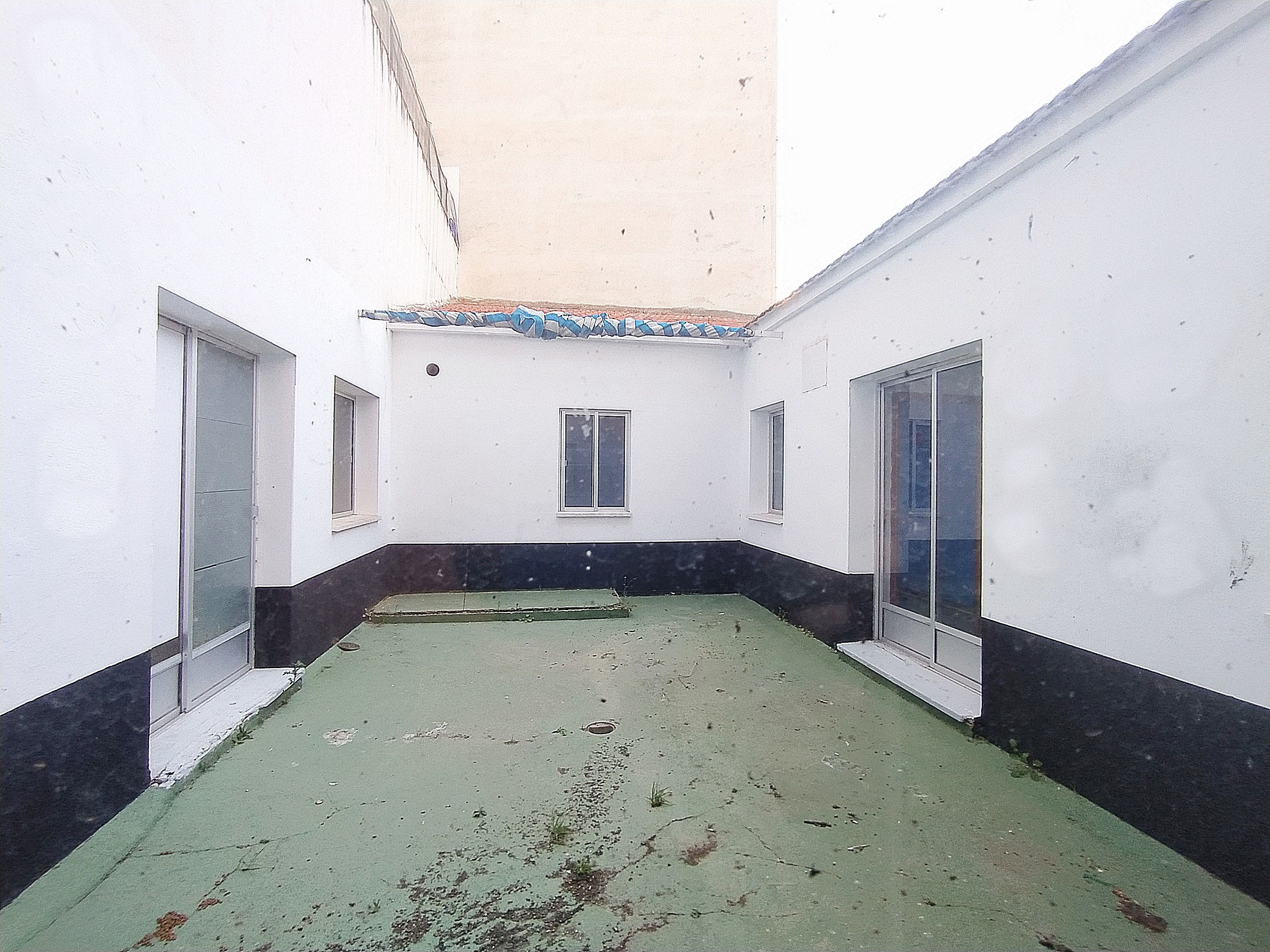 Außenansicht von Geschaftsraum zum Verkauf in Miajadas