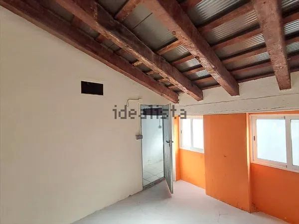 Flat for sale in  Valencia Capital  with Balcony