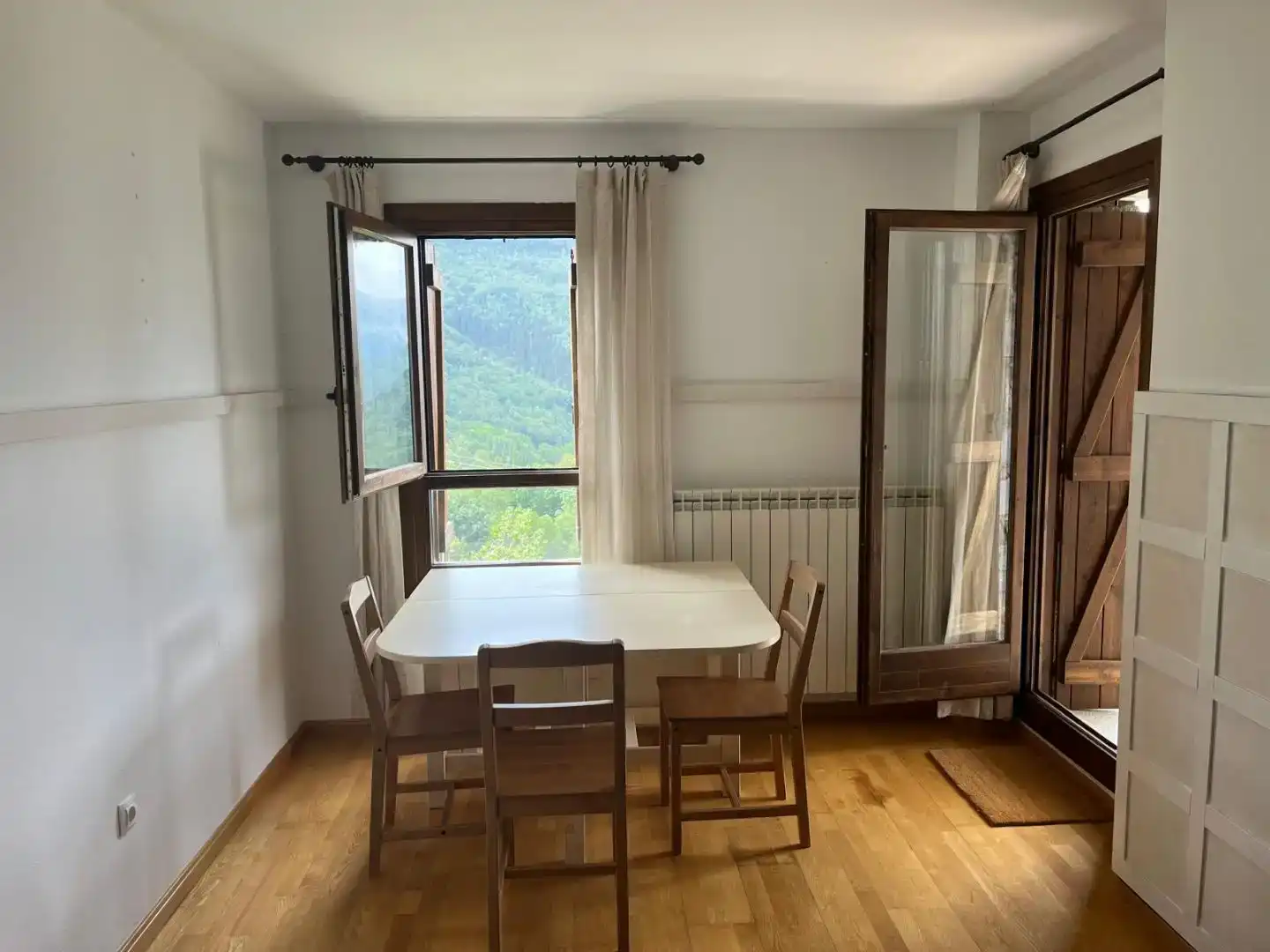 Esszimmer von Wohnung zur Miete in Benasque mit Abstellraum, Möbliert und Balkon