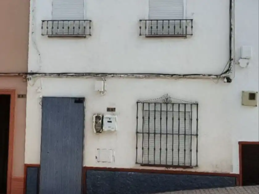 Vista exterior de Casa o xalet en venda en Morón de la Frontera amb Terrassa
