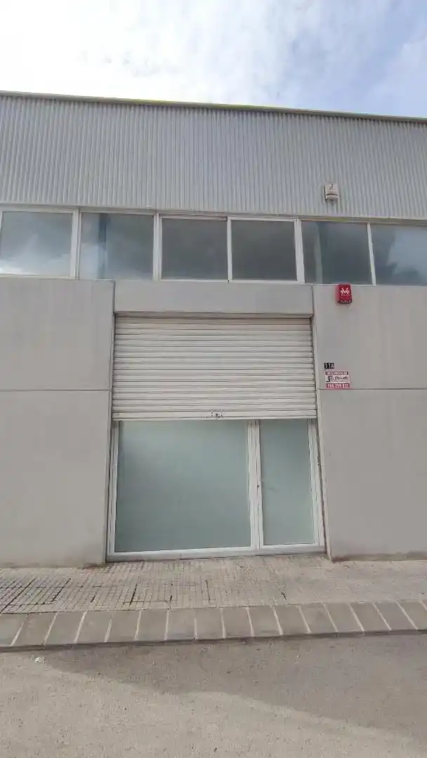 Nau industrial en venda en Villena