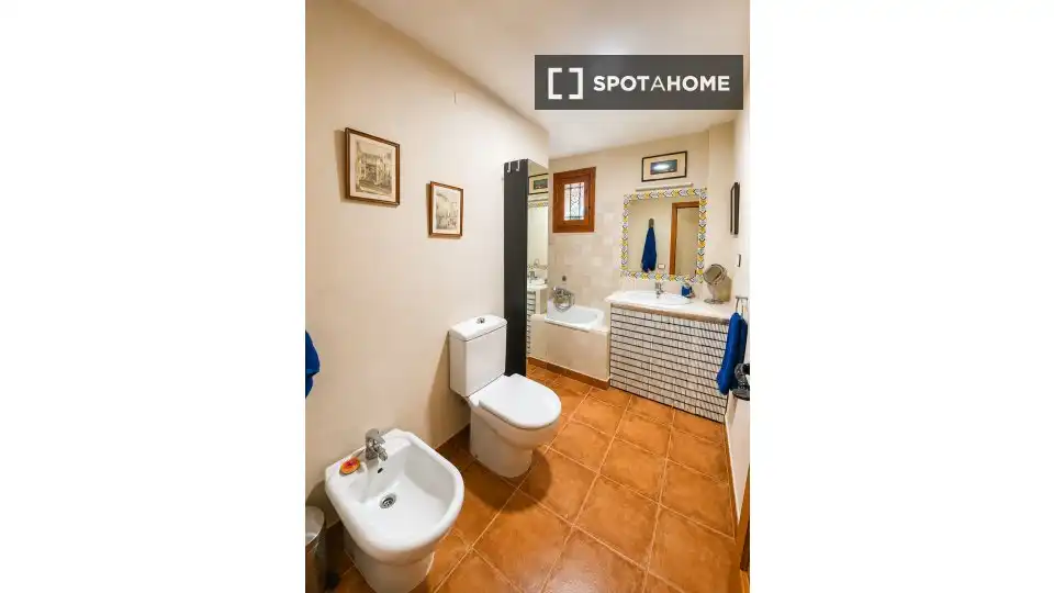 Bathroom of Flat for rent in Riba-roja de Túria  with Air Conditioner, Heating and Furnished