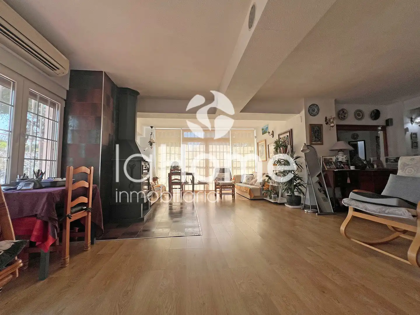 Haus oder Chalet zum Verkauf in Paterna mit Klimaanlage, Privatgarten und Parkett