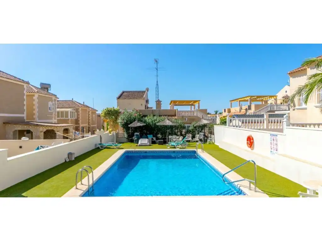 Casa con terraza en venta en San Miguel de Salinas, imagen 3