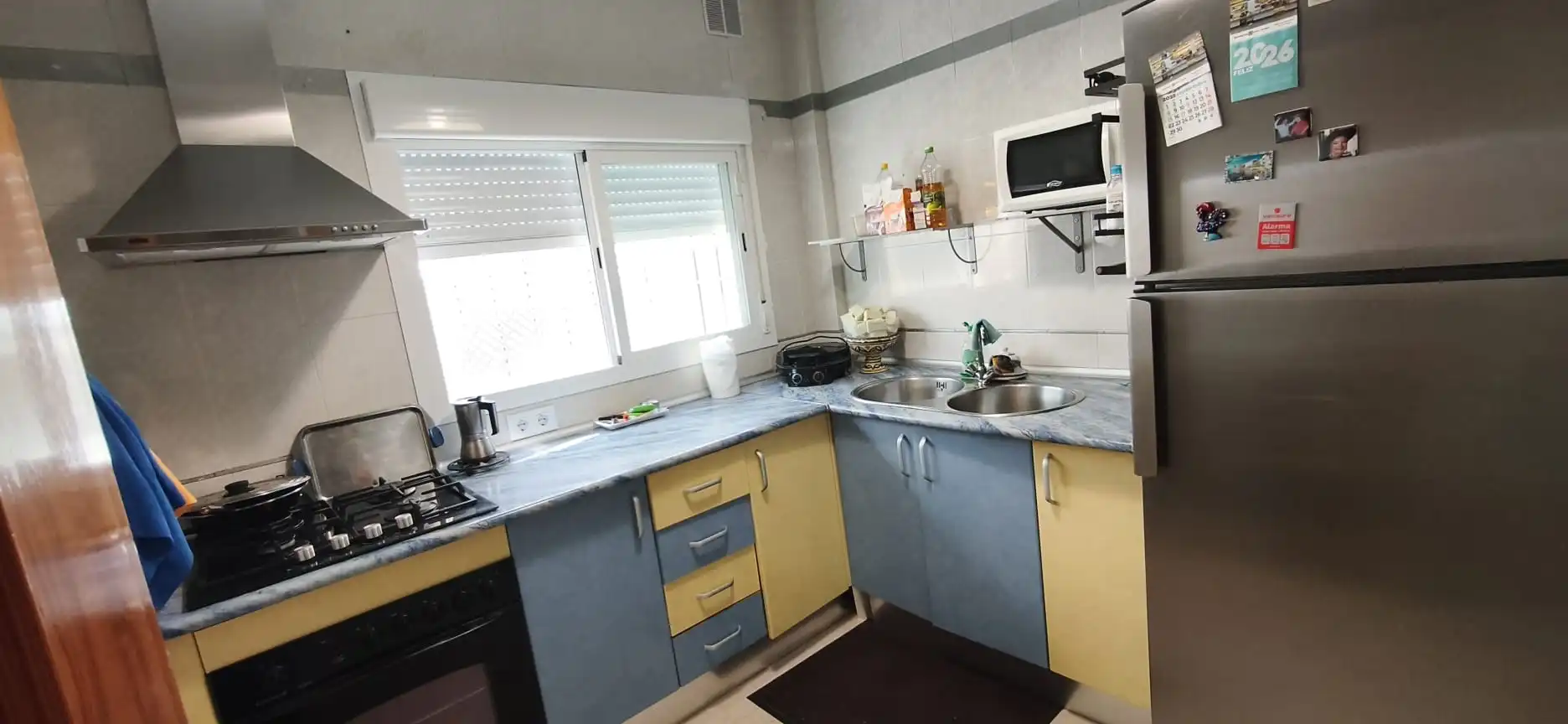 Cuina de Casa o xalet en venda en Sevilla amb Aire condicionat, Terrassa i Moblat