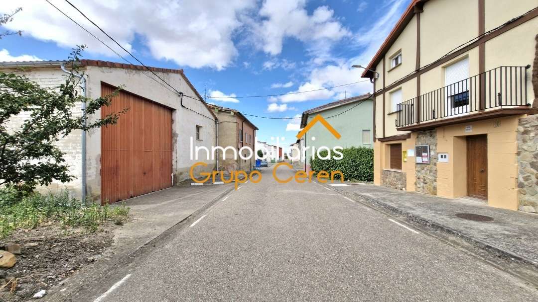 Exterior view of House or chalet for sale in Redecilla del Campo  with Private garden, Storage room and Furnished