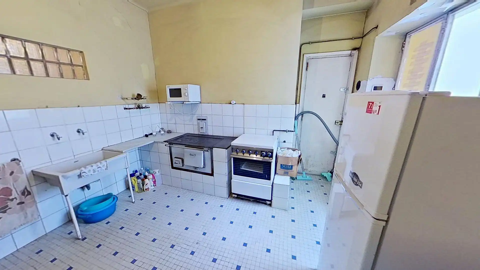 Cocina de Piso en venta en Oviedo  con Calefacción