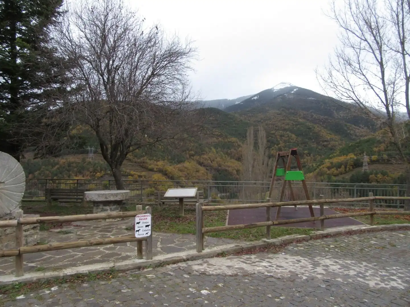 Exterior view of Houses for sale in Yésero  with Private garden
