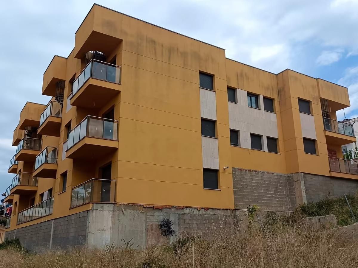 Vista exterior de Edifici en venda en Calafell