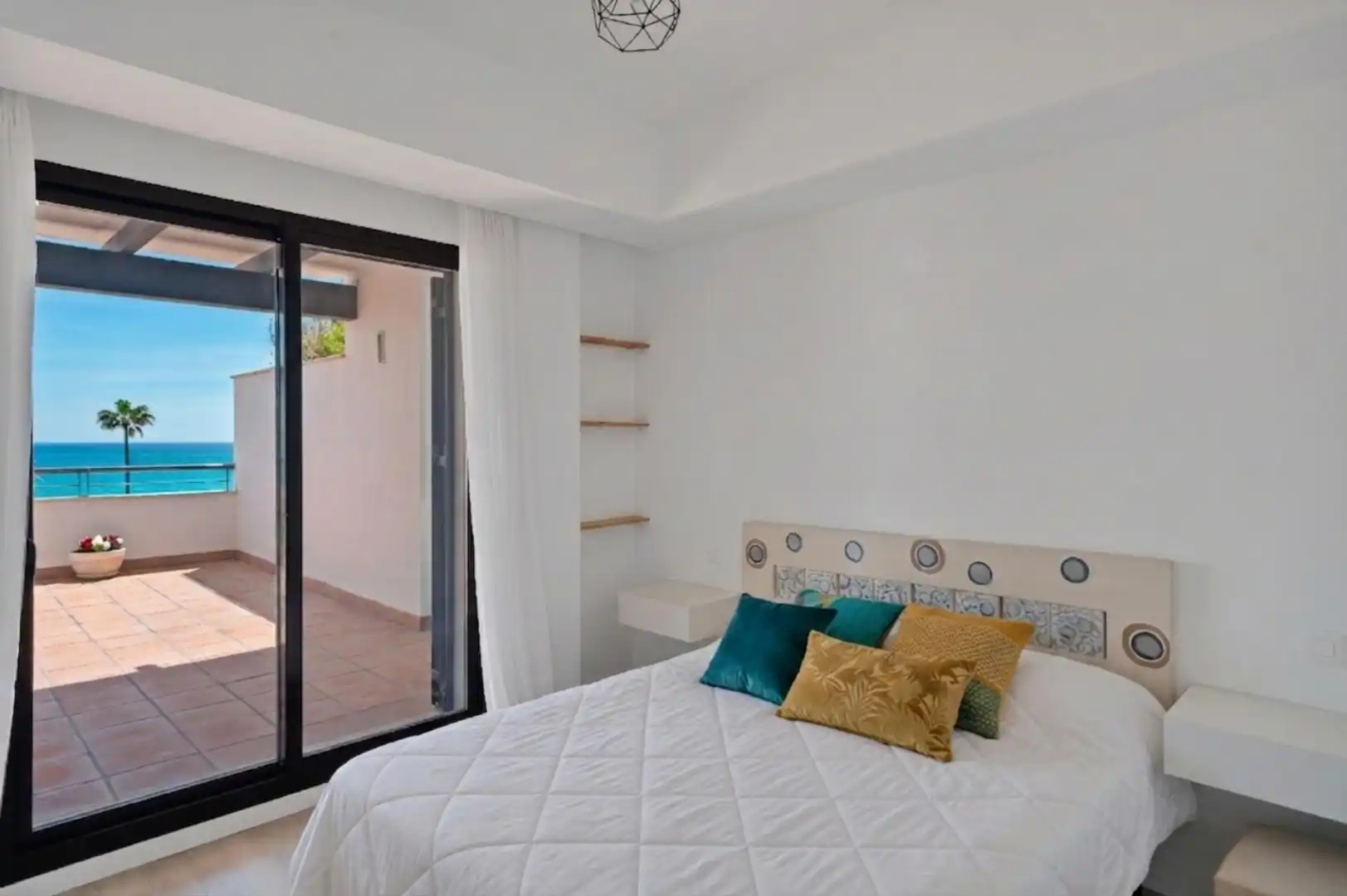Bedroom of Attic for sale in Casares  with Private garden, Alarm and Community pool