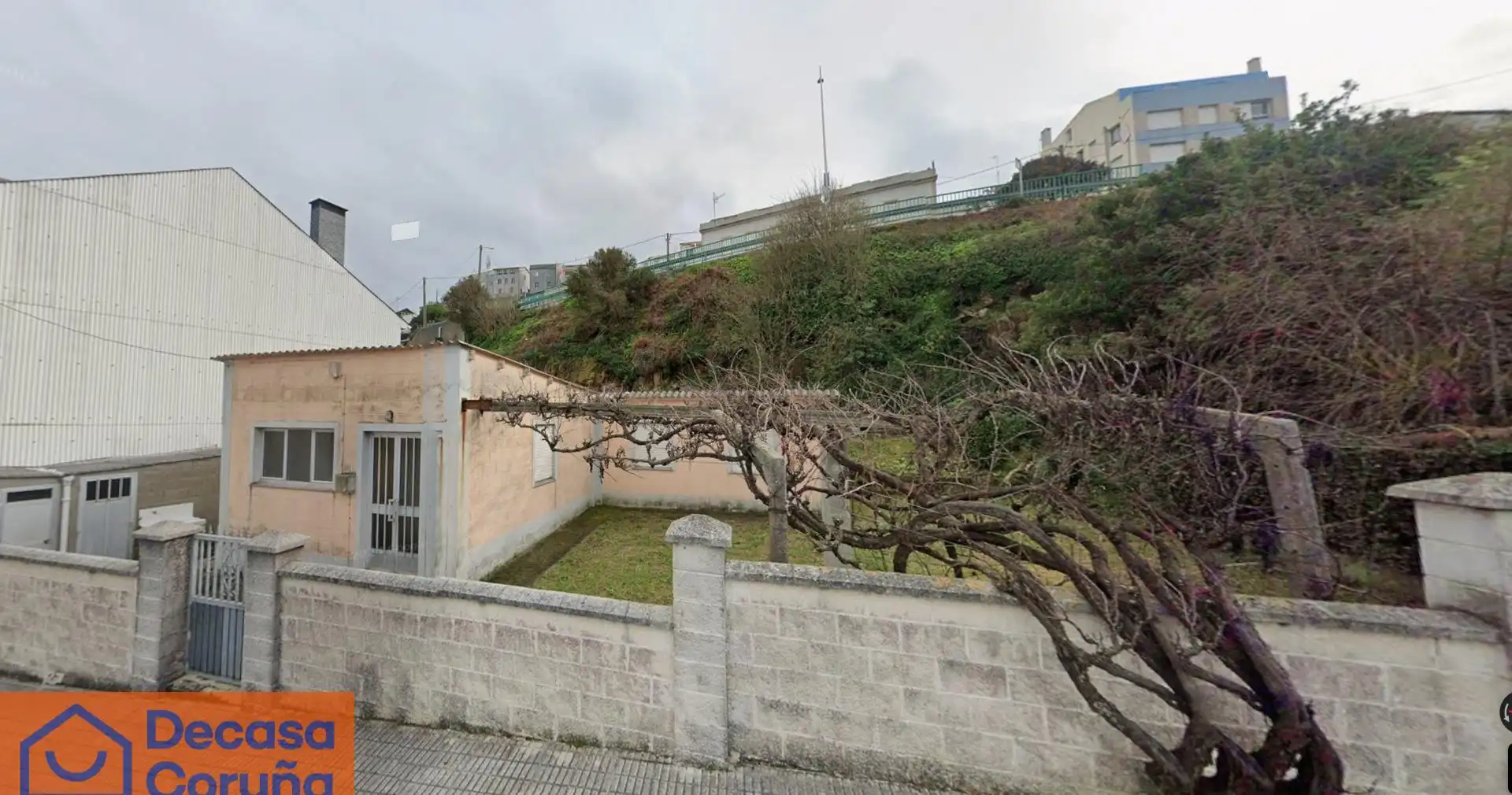 Vista exterior de Casa o chalet en venta en A Laracha   con Jardín privado y Terraza