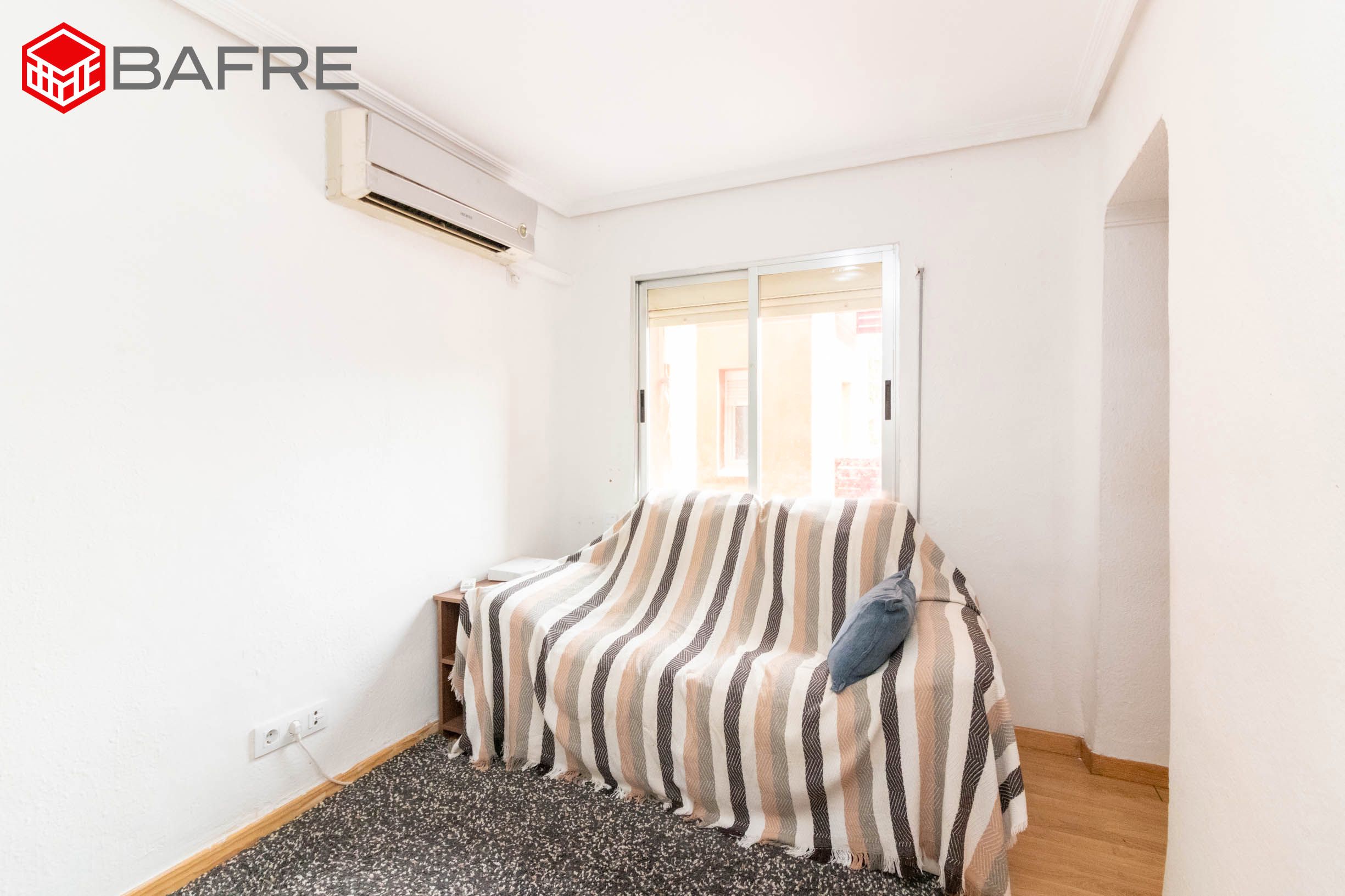 Bedroom of Flat for sale in  Madrid Capital