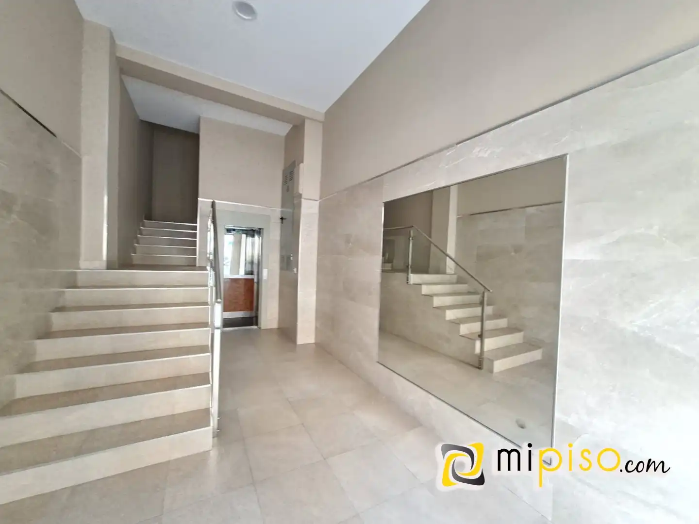 Wohnung zur Miete in Laredo mit Terrasse und Möbliert