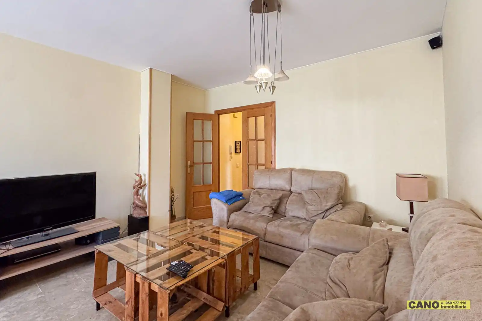 Sala de estar de Piso en venta en Roquetas de Mar con Terraza, Trastero y Piscina